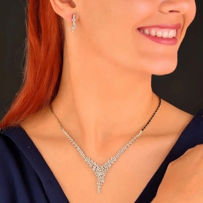 14 Ayar Beyaz Taşlı Set Takımı