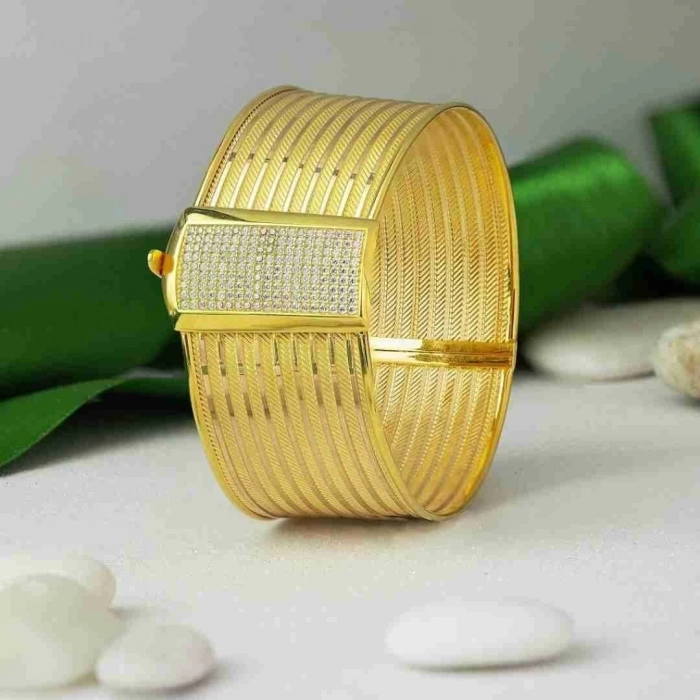 8 Ayar Altın 10 Sıra Taşlı Kelepçe