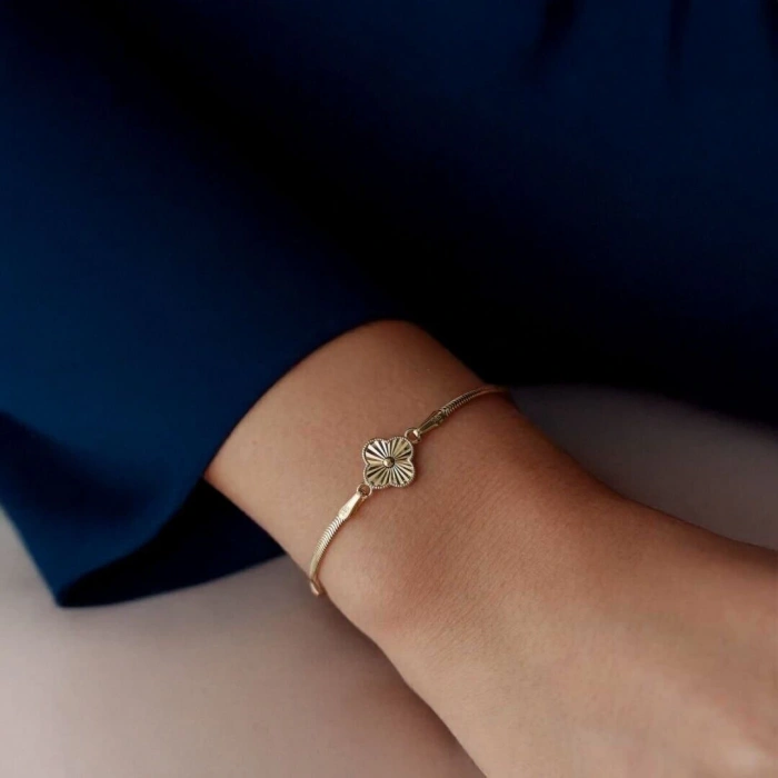 Altın Balıksırtı Yonca Bileklik