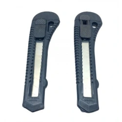 REAL ÖZS-8889 ( RENKLİ PLASTİK ) FALÇATA MAKET BIÇAK ( 18MM )*50X16