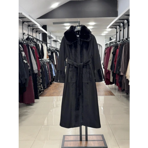 KÜRK DETAYLI KEMERLİ KABAN - Siyah