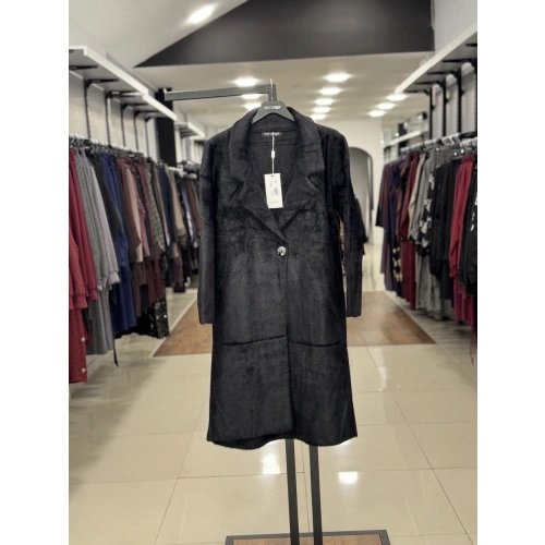 ÖNDEN DÜMELİ VE CEPLİ ANGORA KABAN - Siyah