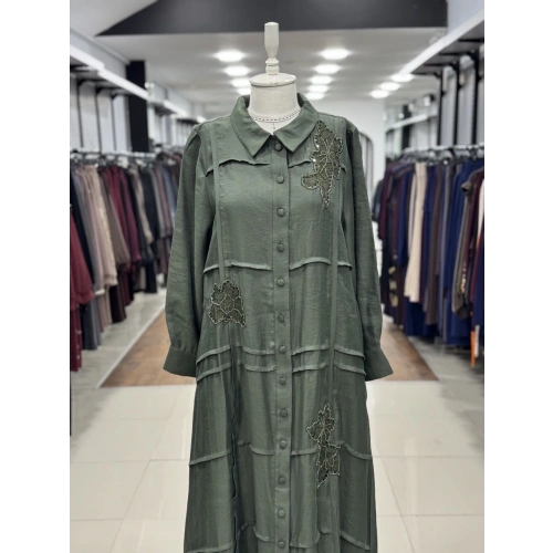 ÖNÜ BONCUK ÇİÇEK DESEN İŞLEMELİ ELBİSE - Haki