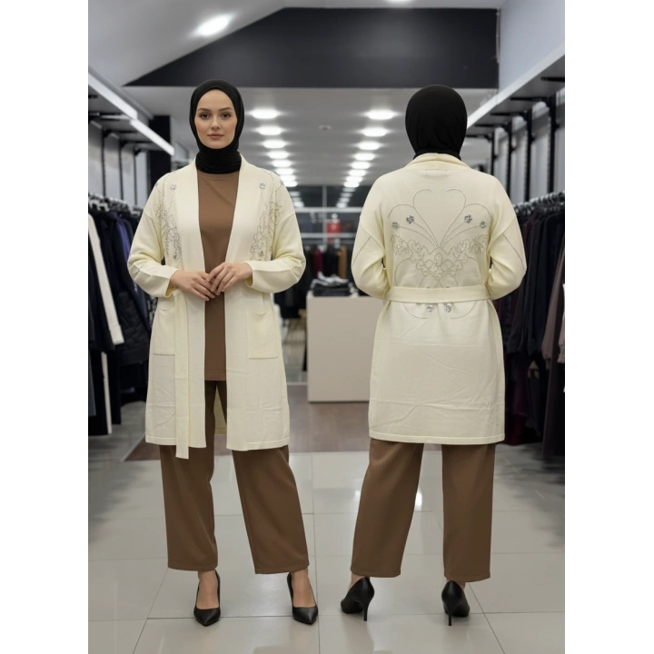 ÖN ARKASI BONCUK İŞLEMELİ KEMERLİ TRİKO HIRKA - Ekru