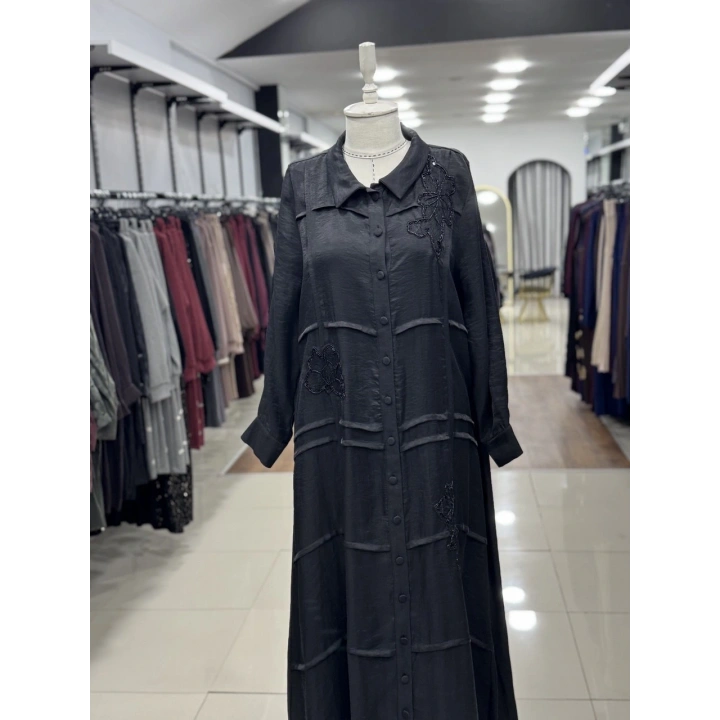 ÖNÜ BONCUK ÇİÇEK DESEN İŞLEMELİ ELBİSE - Siyah