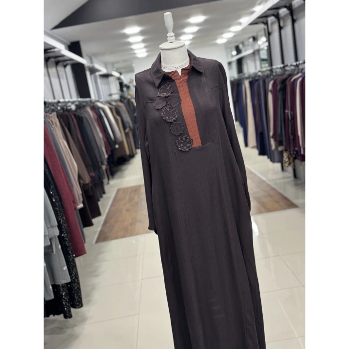 ÜST VE YAKA DETAYI FARKLI ELBİSE - Kahverengi