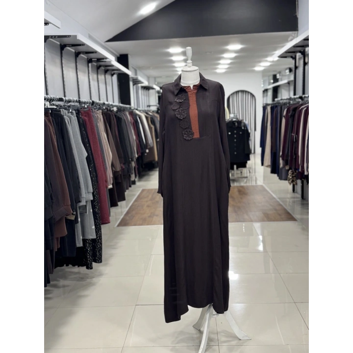 ÜST VE YAKA DETAYI FARKLI ELBİSE - Kahverengi