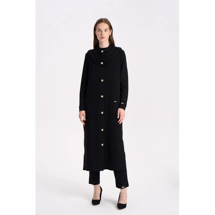 YAKASI SAÇ ÖRGÜLÜ YELEK - Siyah