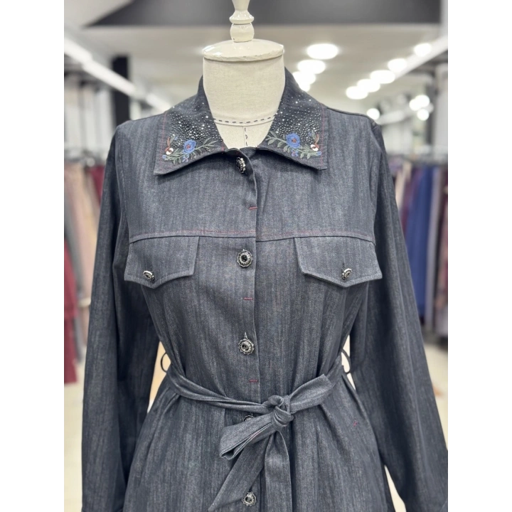 YAKASI VE SIRTI KELEBEK DESEN İŞLEMELİ KAP - Siyah