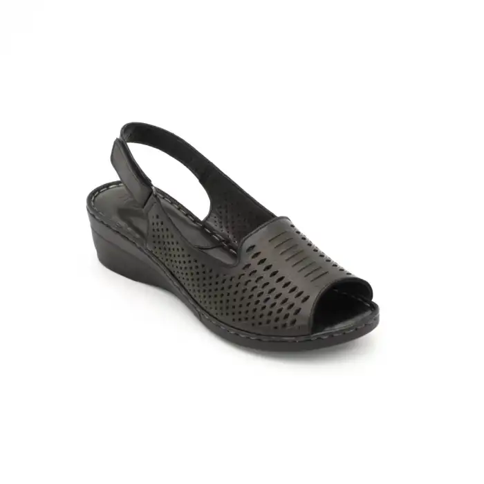 435 İZZ Hakiki Deri Bayan Sandalet Siyah