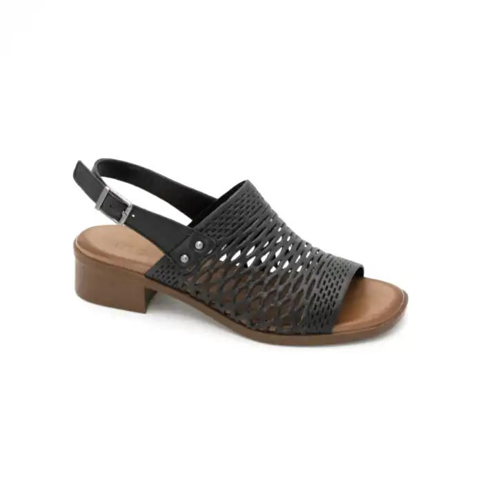 6001 İZZ Hakiki Deri Bayan Sandalet Siyah