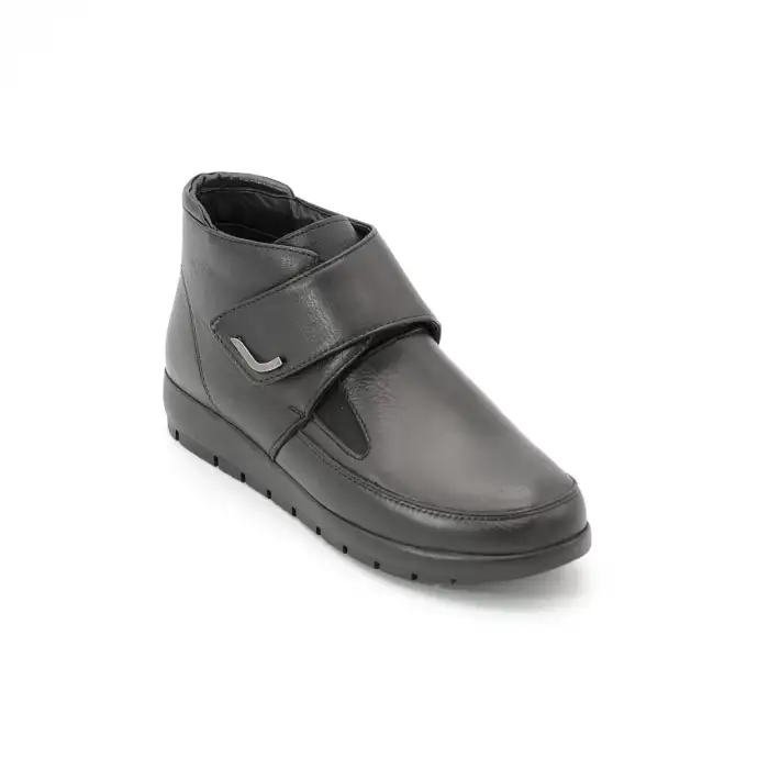 1610 FBB Hakiki Deri Comford Cırtlı Bayan Bot Siyah