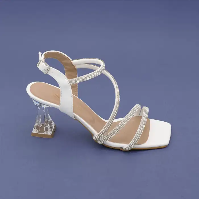 701 ULS Bantlı Bayan Ayakkabı 8 cm Beyaz
