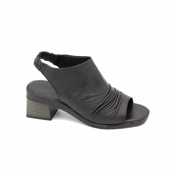 İZZ 12114 Hakiki Deri Bayan Sandalet 6 cm Siyah