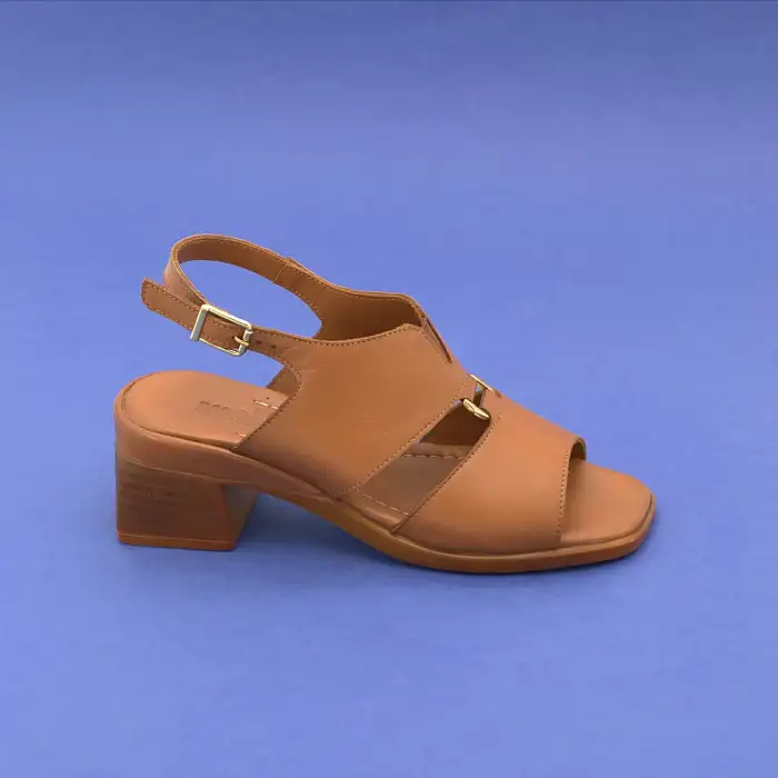 İZZ 12122 Hakiki Deri Bayan Sandalet 6 cm Taba