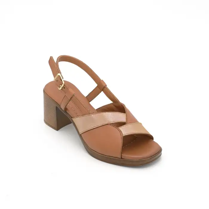 İZZ 13106 Hakiki Deri Bayan Sandalet 6 cm Taba