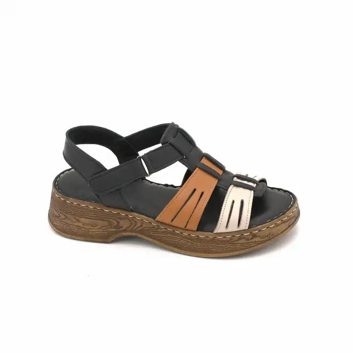 İZZ 8409 Hakiki Deri Bayan Sandalet Siyah