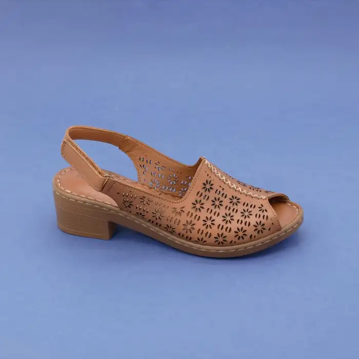 İZZ 9501 Hakiki Deri Bayan Sandalet 4cm Taba