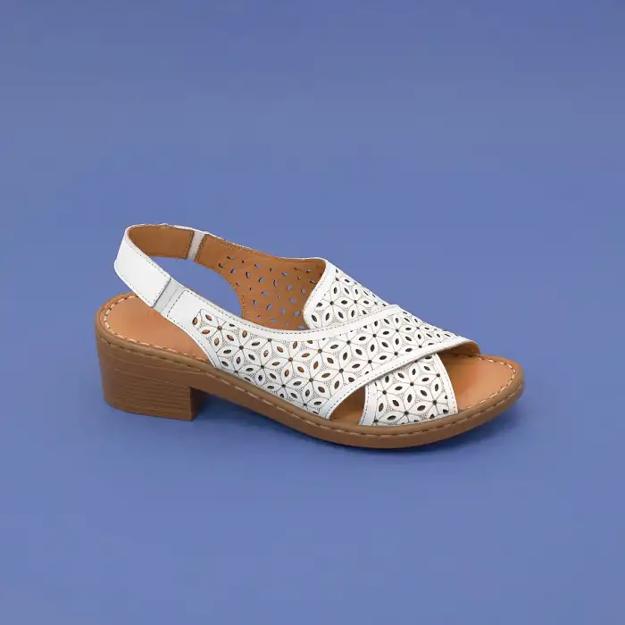 İZZ 9502 Hakiki Deri Bayan Sandalet 4cm Beyaz