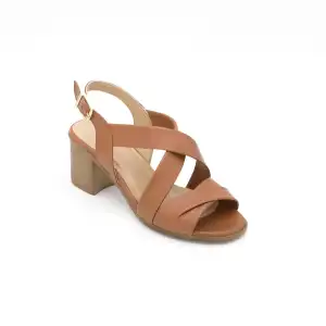 635 İZZ Hakiki Deri Bayan Sandalet Taba