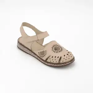 1013 İZZ Hakiki Deri Bayan Sandalet Bej