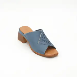 İZZ 12113 Hakiki Deri Bayan Terlik 6 cm Mavi