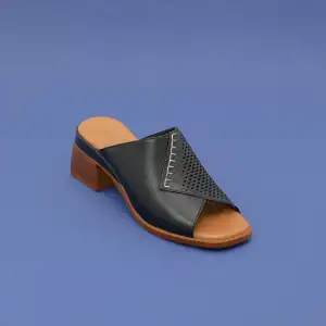 İZZ 12113 Hakiki Deri Bayan Terlik 6 cm Siyah