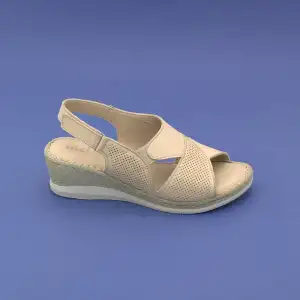 İZZ 2509  Hakiki Deri Dolgu Topuk Bayan Sandalet Bej