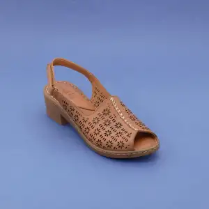 İZZ 9501 Hakiki Deri Bayan Sandalet 4cm Taba