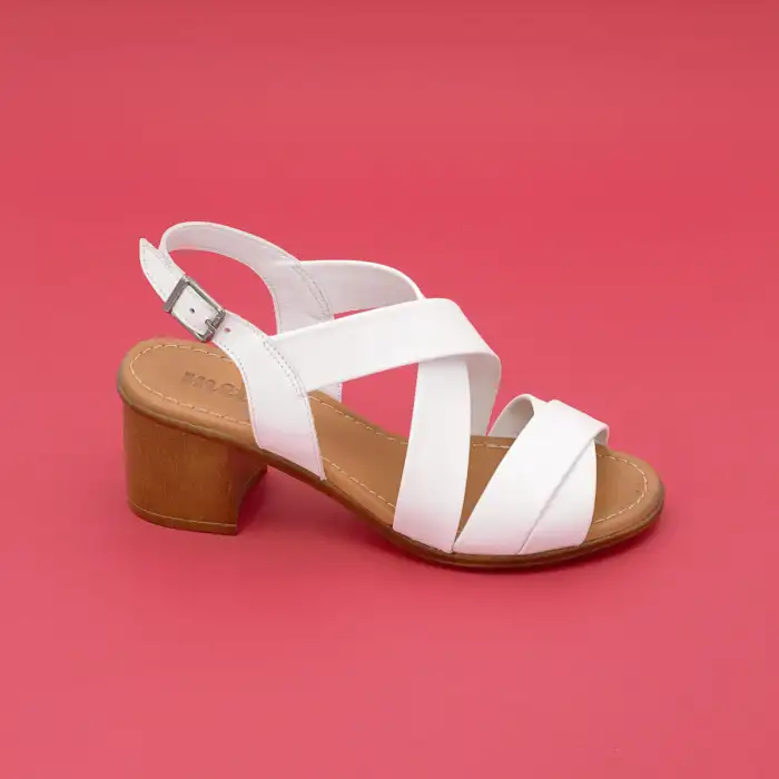 635 IZZ Hakiki Deri Bayan Sandalet Beyaz