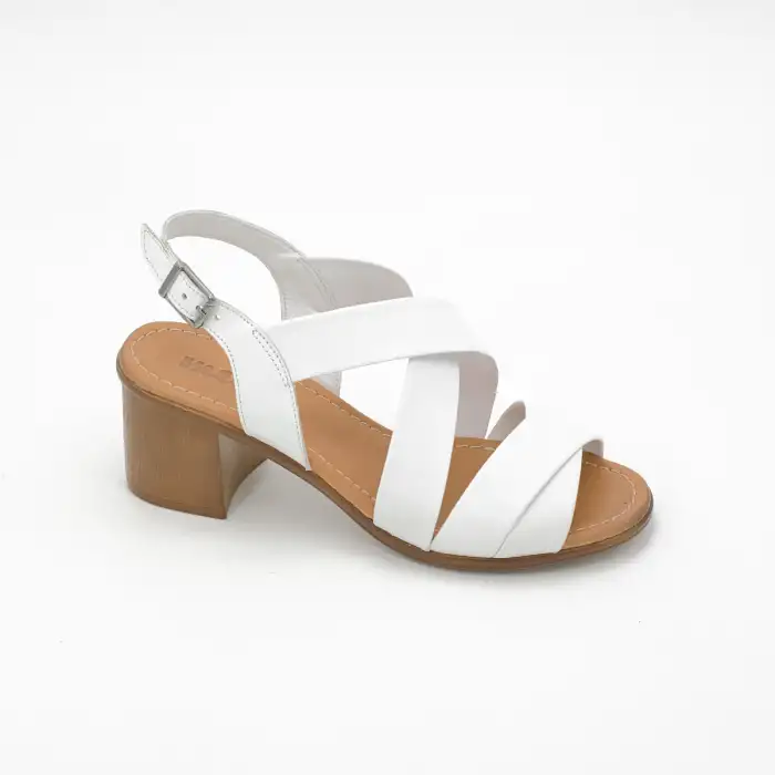 635 IZZ Hakiki Deri Bayan Sandalet Beyaz
