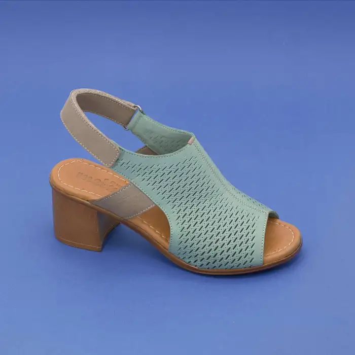647 IZZ Hakiki Deri Bayan Sandalet Yeşil