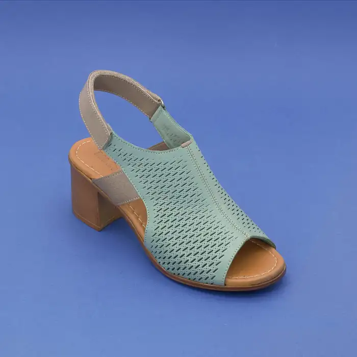 647 IZZ Hakiki Deri Bayan Sandalet Yeşil