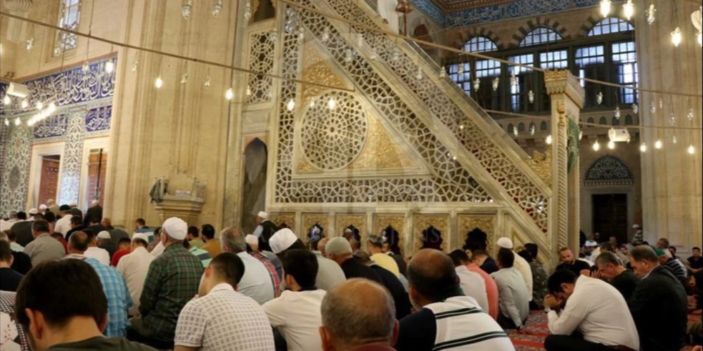 Mervan İlim Merkezi’nde Cuma Günü Bereketi – Cuma Namazı Sonrası Sıcak Çorba İkramımız