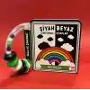 Siyah Beyaz Çıngıraklı Kitaplar Renkler