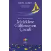 Hemato Koridorlarında Meleklere Gülümseyen Çocuk