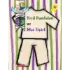Yeşil Pantolon ve Mor Tişört
