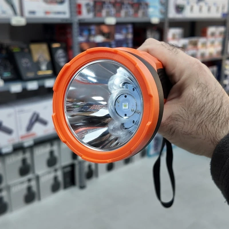 Profesyonel 10W 1000 Lümen Dijital Ekran Şarjlı El feneri Su Geçirmez Kambur Fener