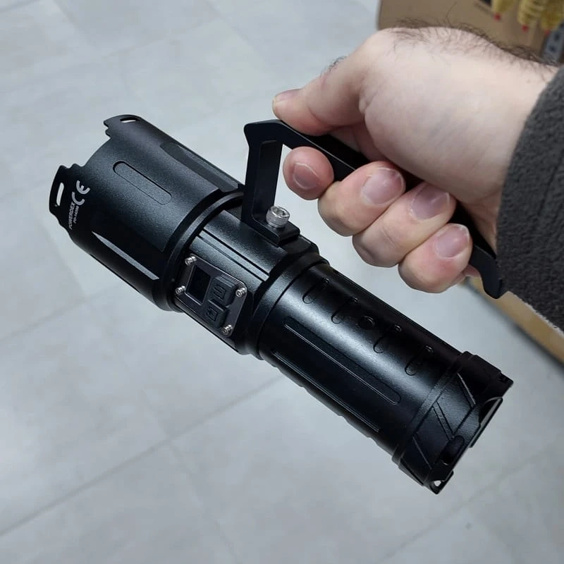 6000 Lümen 60w Profesyonel El Feneri 12.000 Mah Powerbank Özellikli Zoomlu Metal Gövde