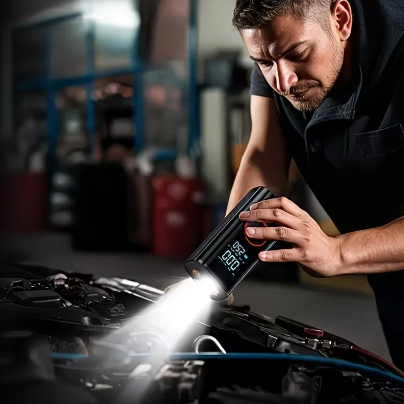 Premium Akım Korumalı 12.000 Mah Hava Kompresörlü Akü Takviye Cihazı Hızlı Şişirme El Feneri Taşınabilir Powerbank ST-9650