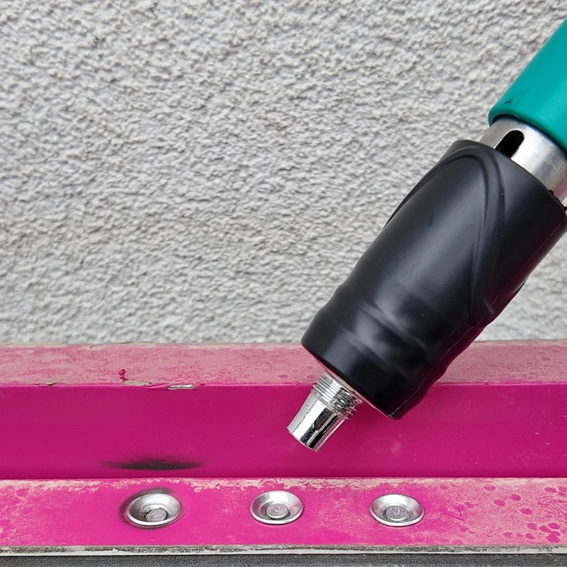 Profesyonel Montaj İçin Beton Duvar ve Çelik Yüzey Çivi Sabitleme Makinesi Çivi Çakma Makinesi 100 Adet Pul Başlı Çivi Hediyeli