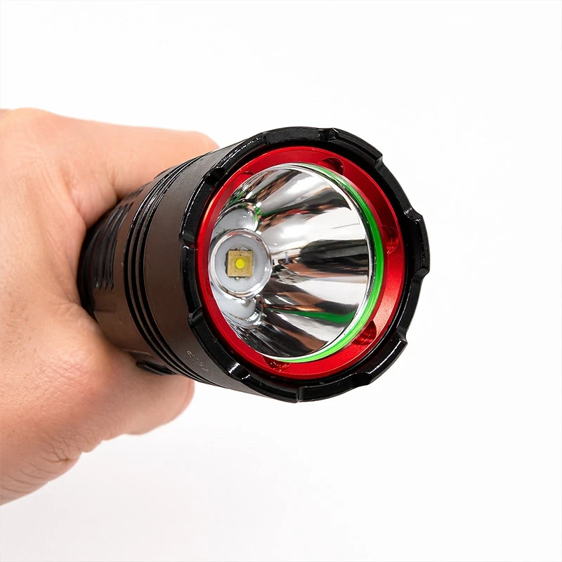 20W 1200 Lümen Profesyonel El Feneri 6000 Mah Metal Gövde Kompakt Tasarım