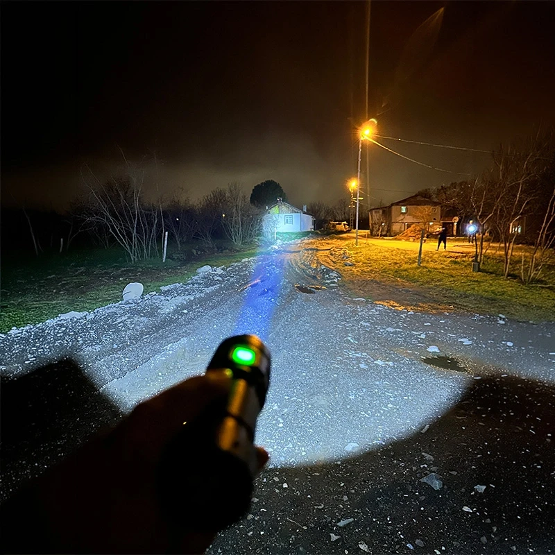 20W 1200 Lümen Profesyonel El Feneri 6000 Mah Metal Gövde Kompakt Tasarım