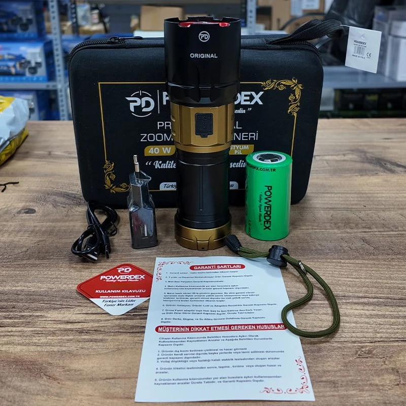4000 Lümen 40W Ultra Güçlü Profesyonel Zoomlu Şarjlı El Feneri