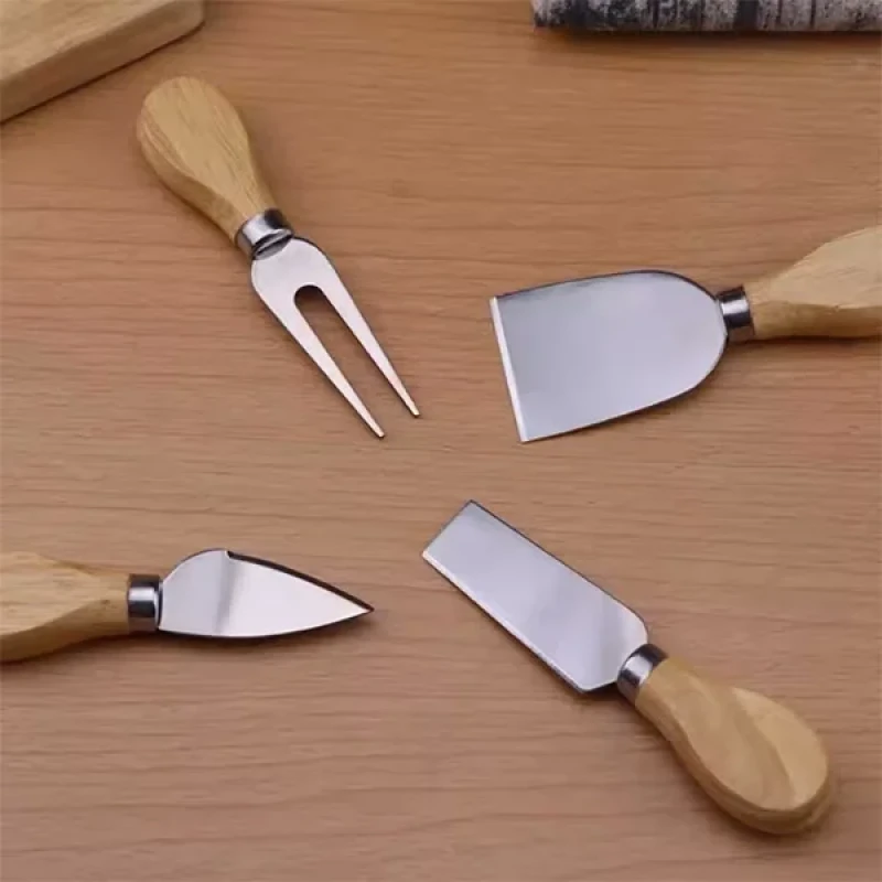 Bambu Saplı 4 Lü Çelik Peynir Bıçağı Seti