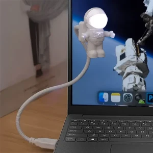 Astronot Lamba Led Usb Gece Lambası Klavye Kitap Okuma Işığı