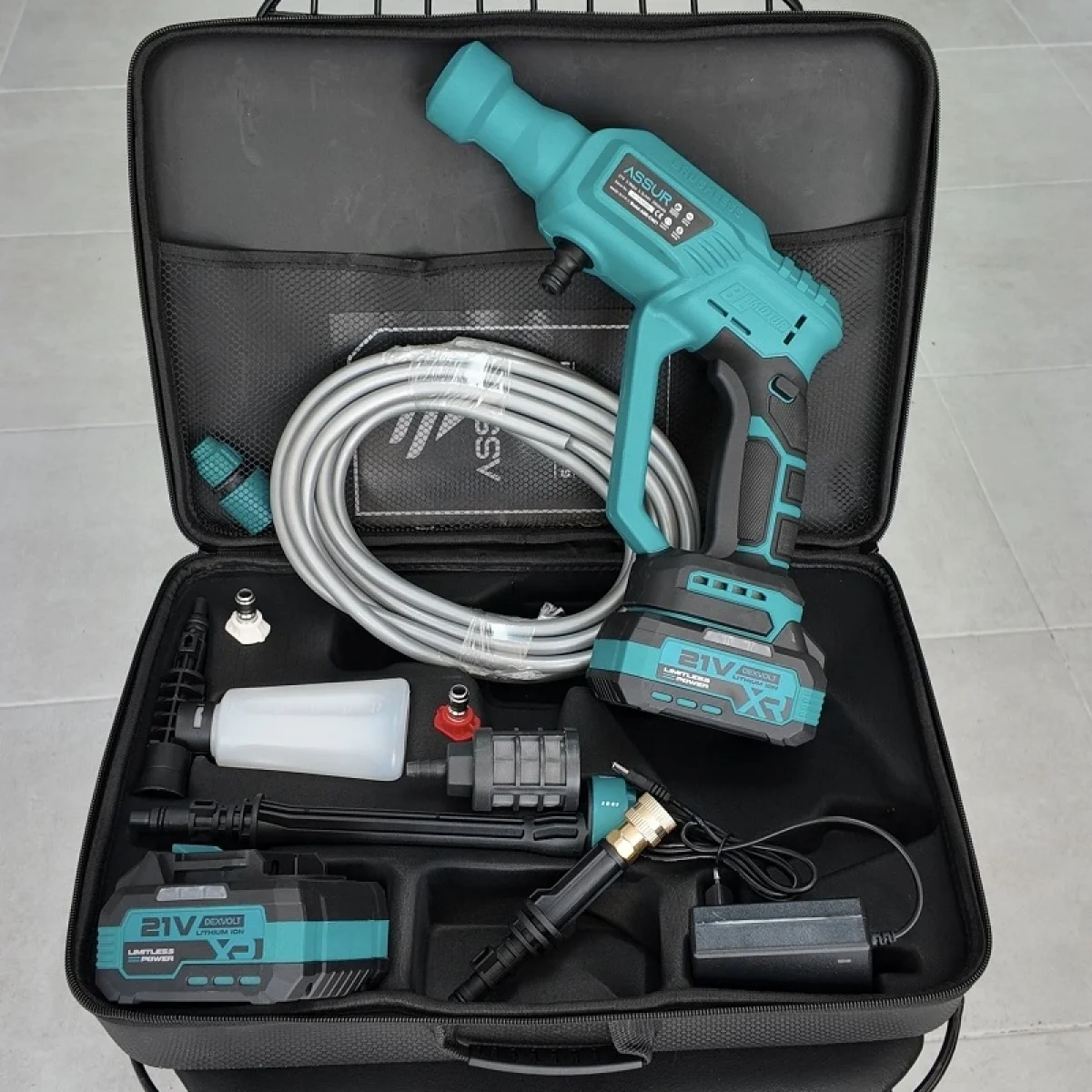 Assur 21v Kömürsüz Motor Yüksek Basınçlı Çift Akülü Oto Araba Yıkama Makinesi Şarjlı