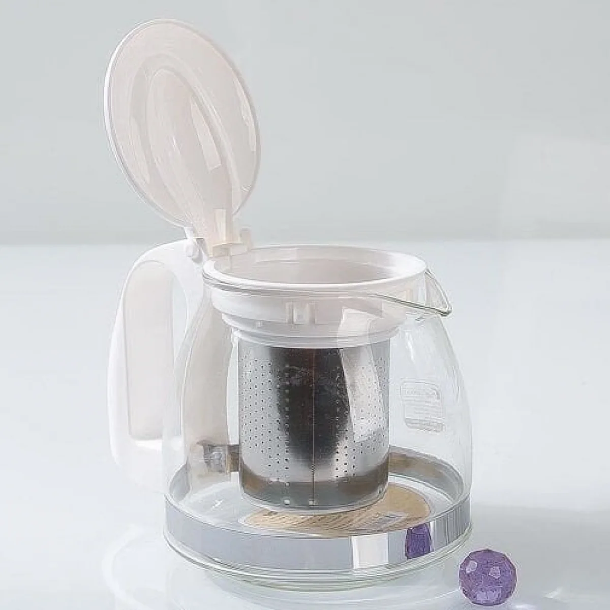 Ateşe Dayanıklı Süzgeçli Cam Demlik 700 ml Beyaz