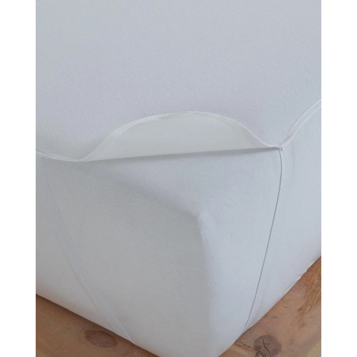 Çift Kişilik Yatak Koruyucu Sıvı Geçirmez Alez