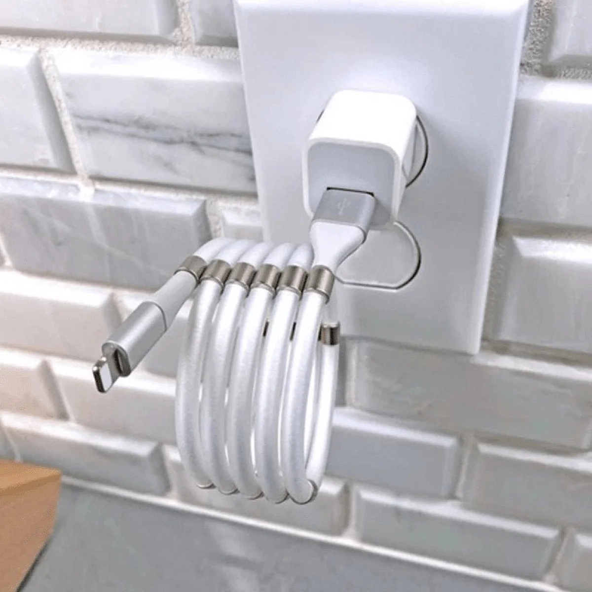 Mıknatıslı Kendini Toplayan Şarj Kablosu İPhone